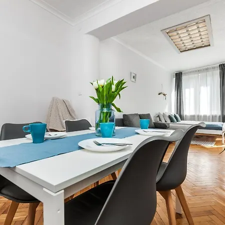 Sea House Apartament *